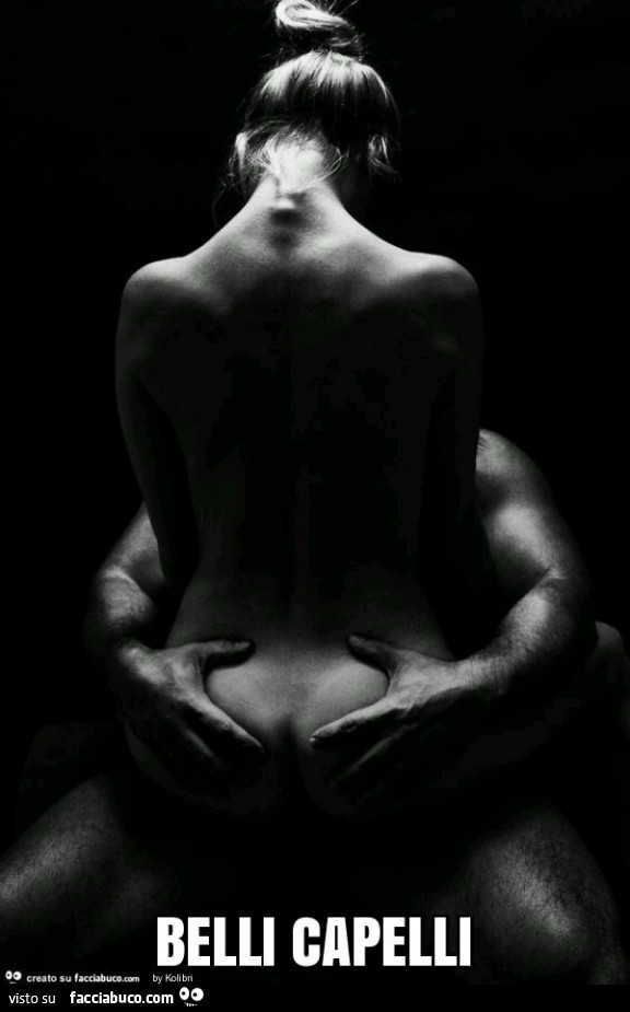 Gnocca nuda a sesso. Belli capelli