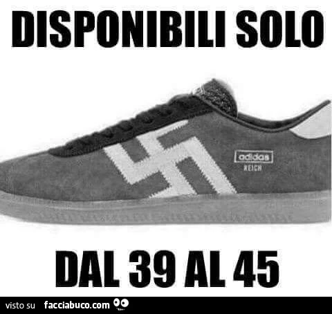 Scarpe con la svastica. Disponibili solo dal 39 al 45