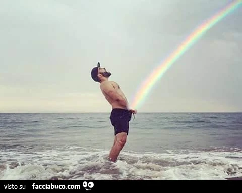 Arcobaleno dentro il costume