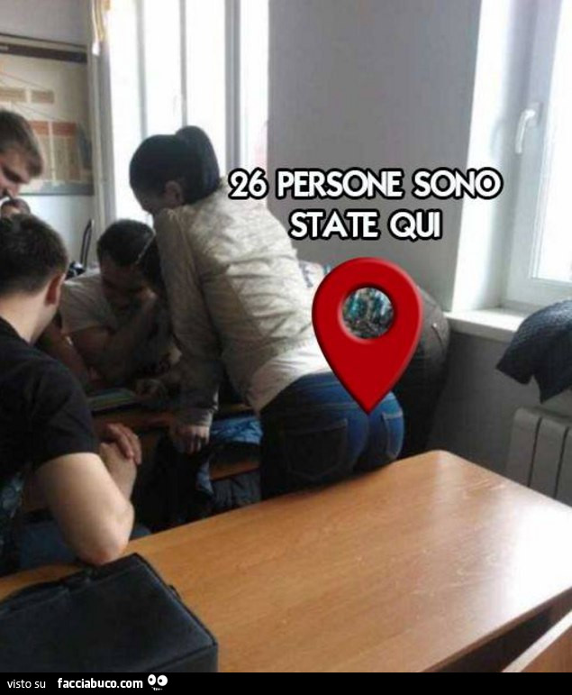 Il culo della ragazza a scuola. 26 persone sono state qui