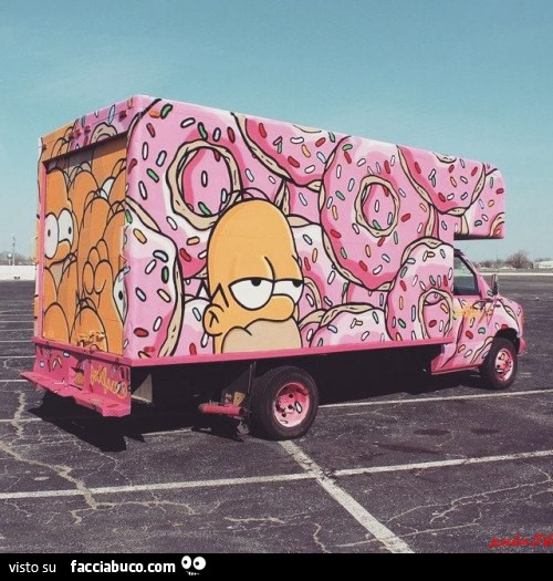 Camion delle ciambelle con Homer Simpson