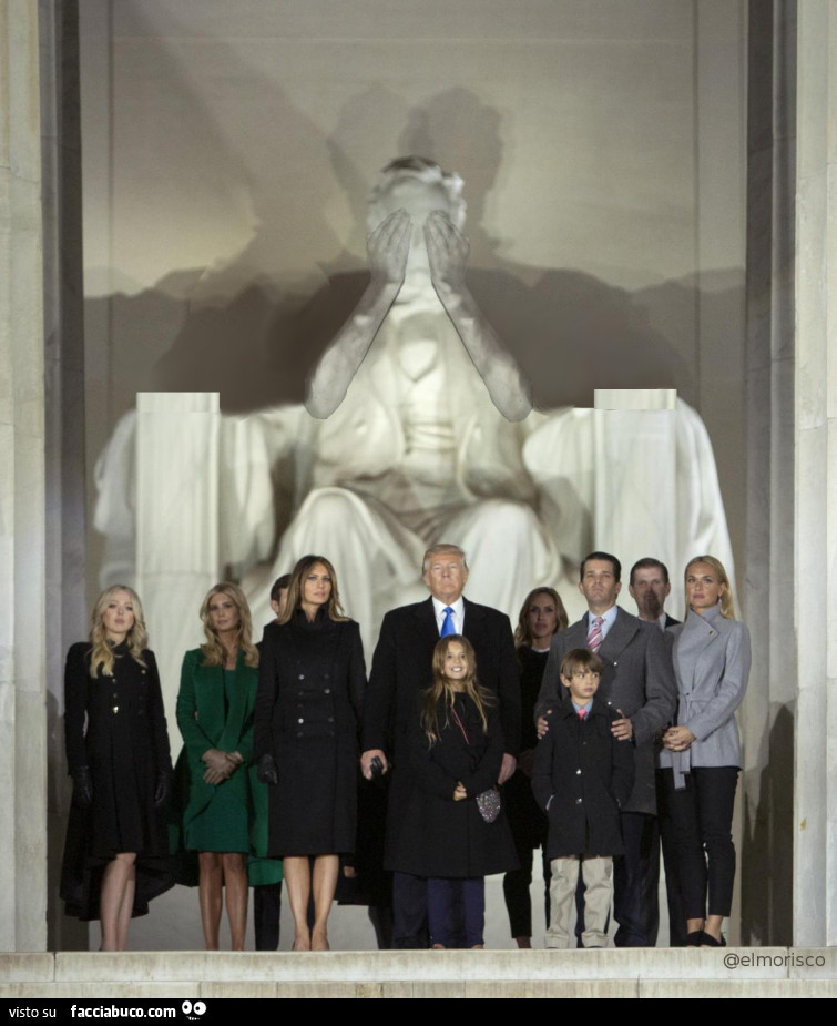 L'insediamento di Donald Trump. La statua di Lincoln si copre gli occhi